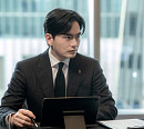 '에스콰이어' 이진욱, 차가운 얼굴 뒤 반전 매력