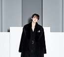 NCT 쟈니∙도영∙정우, 유럽 패션위크 빛냈다