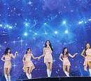 에이핑크, 완전체 콘서트 대성황…압도적 라이브→시간 정지 비주얼 '감동'