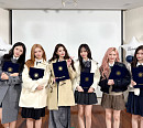 아이브, '전원 20대' 기념 특별한 졸업식 공개
