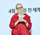 메릴 스트립 "'악마는 프라다를 입는다2' 20년 걸린 이유? 그래야 했으니까"