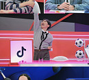 '티키타카쇼' 김이나→조현아, 월드컵 응원송 제작
