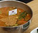 '동네 한 바퀴' 울릉도 저동항 섭국·독도새우 한 상에 담긴 바다의 맛