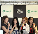 피프티피프티, ‘T1 썸머 페스타’ 축하 무대…아테나, 텐즈X폰과 이벤트 쇼매치