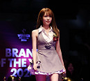 최예나, ‘2026 올해의 브랜드 대상’ 여자솔로가수 부문 수상 “지구미 응원 덕분”