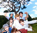 유어즈, 첫 EP 콘셉트 포토…레트로X몽환X청량 넘나드는 변신