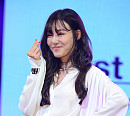 [BZ포토] '솔로 데뷔' 티파니, 손가락 하트와 함께 눈웃음 발사!