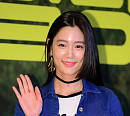 [BZ포토] 클라라, 미모 기죽이는 난해한 헤어 스타일