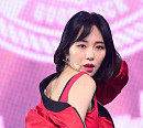 [BZ포토] AOA 민아, 매끈한 어깨 드러내고~