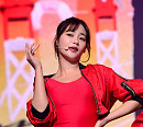 [BZ포토] AOA 유나, 심쿵 한뼘 팬츠