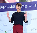 [BZ포토] 박보검, 시선 강탈하는 레드 팬츠