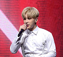 [BZ포토] 몬스타엑스 형원, "아이콘-세븐틴과 친해요"