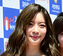 [BZ포토] 달샤벳 아영, 한껏 입꼬리 올리고