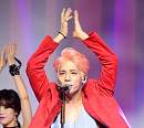 [BZ포토] 종현, 레드 재킷 휘날리며