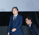 [BZ포토] 박찬욱 감독, '아가씨' 보러 많이 오셨네요?