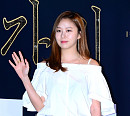 [BZ포토] 고성희, 男心 저격하는 손인사