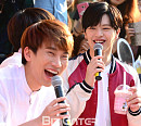 [BZ포토] 비투비 서은광, 세상에서 육성재가 제일 웃겨~