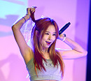 [BZ포토] EXID 솔지, 머리카락 한 움큼 움켜쥐고
