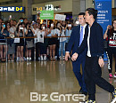 [BZ포토] 왕대륙, 수많은 한국 팬에 저절로 올라가는 입꼬리