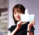 [BZ포토] 이성경, 두 눈에 별 박았어