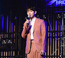 [BZ포토] 정진운, 광대 생각나게 하는 핑크빛 투피스