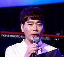 [BZ포토] 정진운 솔로 쇼케이스 진행 맡은 뮤지