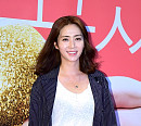 [BZ포토] 송윤아, 빠져드는 꽃미소