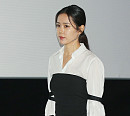 [BZ포토] 손예진, 아름다운 의상은 그저 거들뿐