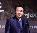 [BZ포토] 김인권, 다부진 두 주먹