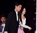 [BZ포토] 박보검-김유정, 등장부터 손 꼭 잡고~