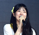 [BZ포토] 아이비아이 이수현, 꿈에 그리던 데뷔에 눈물이 그렁그렁