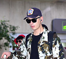 [BZ포토] 2PM 찬성, 음악과 함께하는 귀국길