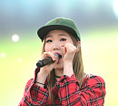 [BZ포토] 악동뮤지션 이수현, 수줍은 손가락 하트