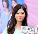 [BZ포토] 다이아 채연, 얼굴만큼 사인도 예쁘죠?
