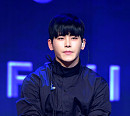 [BZ포토] 인피니트 호야, 턱선이 예각이네