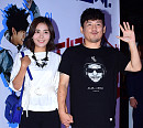 [BZ포토] 현진영, 아내와 함께 영화관 나들이
