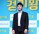 [BZ포토] 허정도, 시원시원한 수트 핏