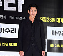 [BZ포토] 정우성, 수트를 입기 위해 태어난 남자