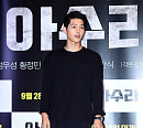 [BZ포토] 송중기, 패션의 포인트는 '얼굴'이에요