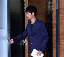 [BZ포토] 긴급 기자회견 참석하는 정준영