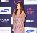[BZ포토] 김희선, 레드카펫 수놓은 여신 자태