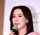[BZ포토] 강수연, 아름다운 BIFF 집행위원장