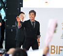 [BZ포토] 해운대 찾은 이병헌 향한 열렬한 환호