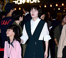 [BZ포토] 심은경, 수많은 취재진에 깜짝!