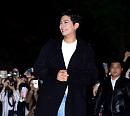 [BZ포토] 박보검, 찢청도 완벽 소화하는 세자