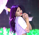 [BZ포토] 트와이스 쯔위, 놀라운 개미허리