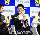 [BZ포토] 조정석, 몰표 당첨!