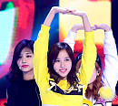 [BZ포토] 트와이스 미나, 매끈한 복근