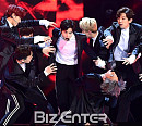 [BZ포토] 엑소 수호, 제가 센터예요~