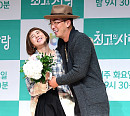 [BZ포토] 서인영-크라운제이, 격렬한 허그